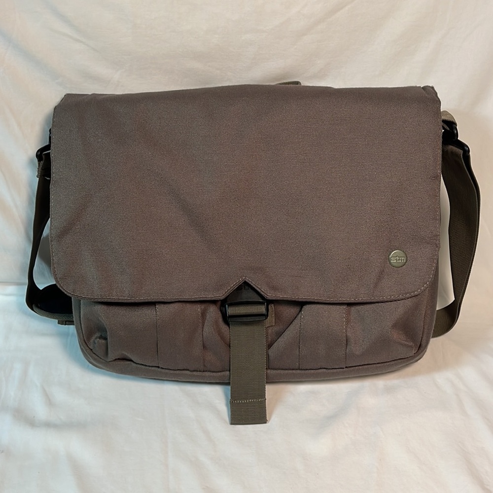 STM Scout 2 Medium Laptop Shoulder Bag , Olive